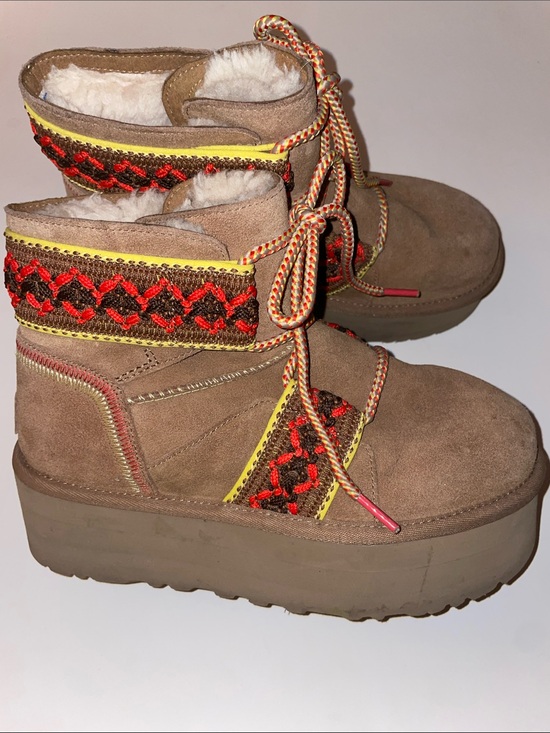 UGG Shoes - UGG Tan Suede Platform Ankle Boots  Red Embroidered Trim good condition size 7
